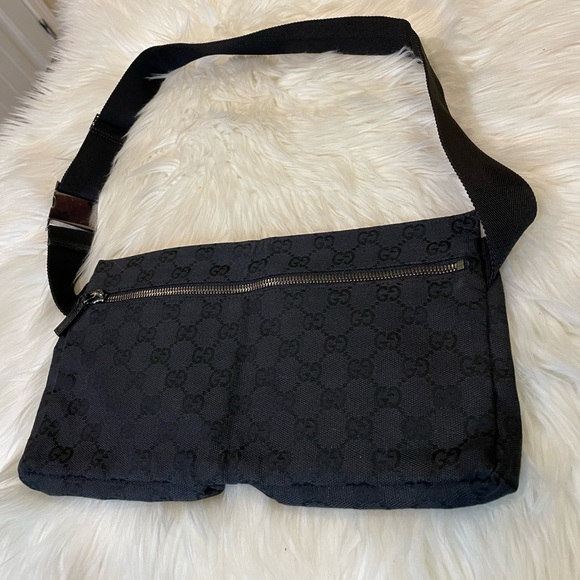 🎉SOLD! Gucci GG Waist Bag - Picture 5 of 10